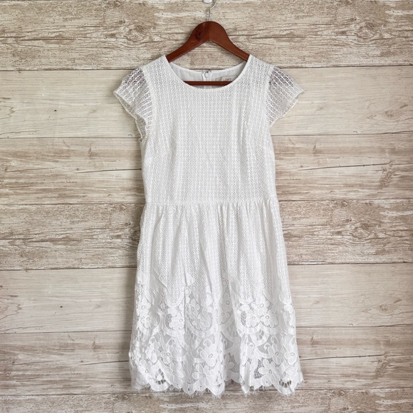 LOFT Dresses & Skirts - Loft White Lace Cap Sleeve Frilly Mini Dress Size 4